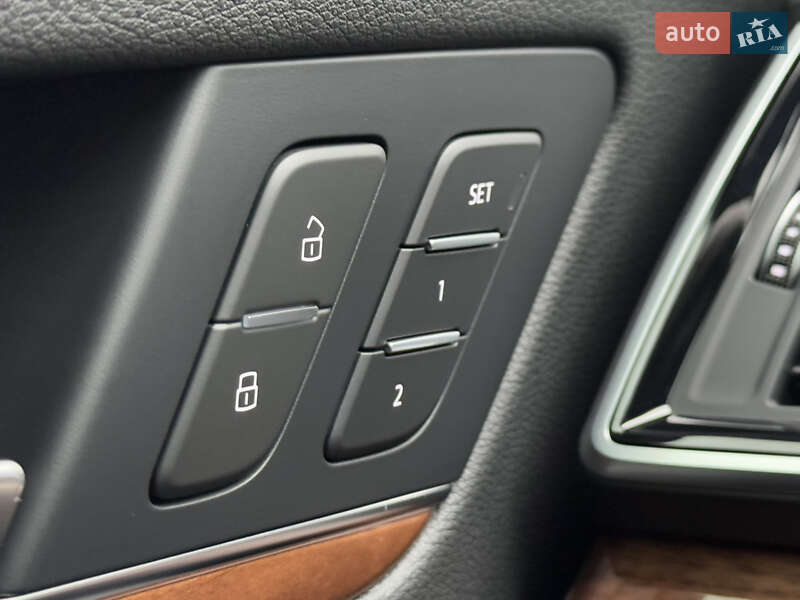 Внедорожник / Кроссовер Audi Q5 2022 в Дрогобыче