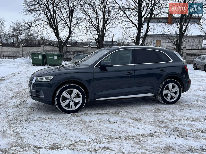 Позашляховик / Кросовер Audi Q5 2017 в Києві