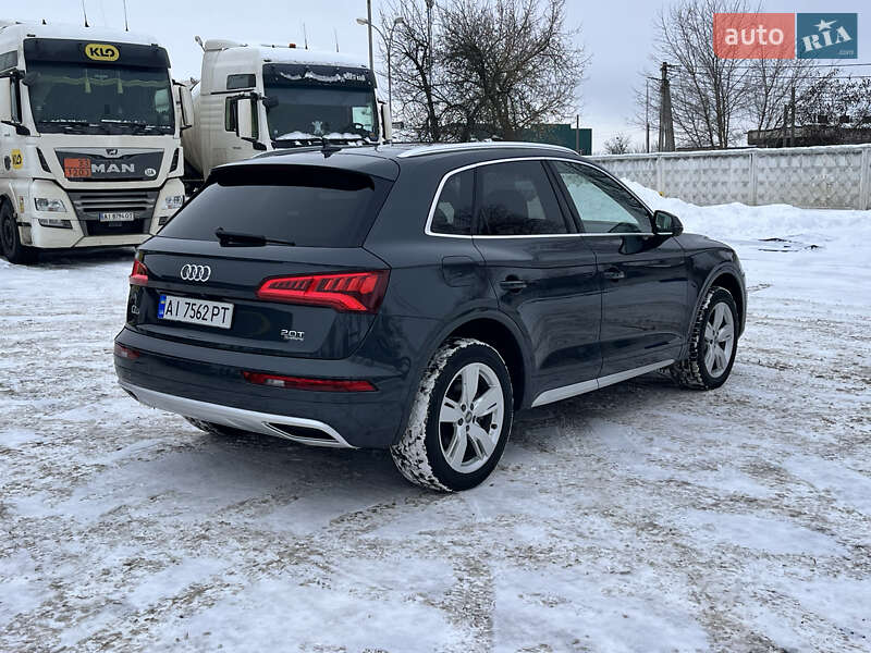 Позашляховик / Кросовер Audi Q5 2017 в Києві