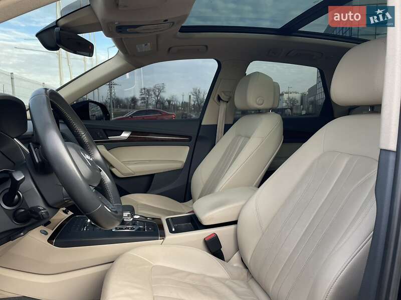 Внедорожник / Кроссовер Audi Q5 2017 в Днепре