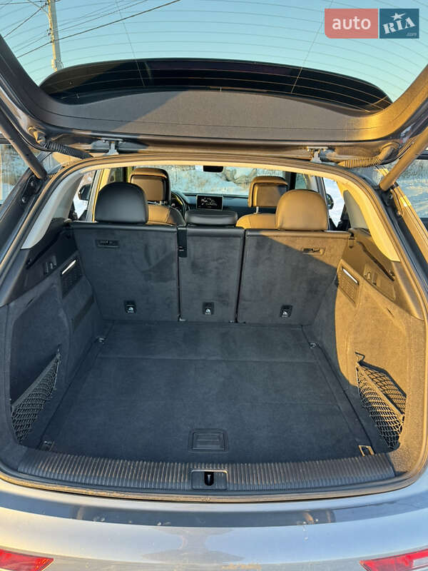 Позашляховик / Кросовер Audi Q5 2019 в Києві