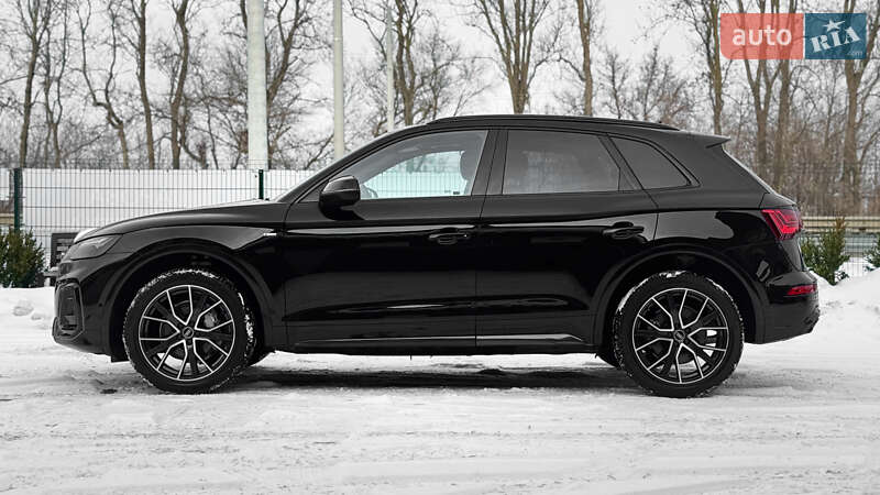 Позашляховик / Кросовер Audi Q5 2021 в Рівному
