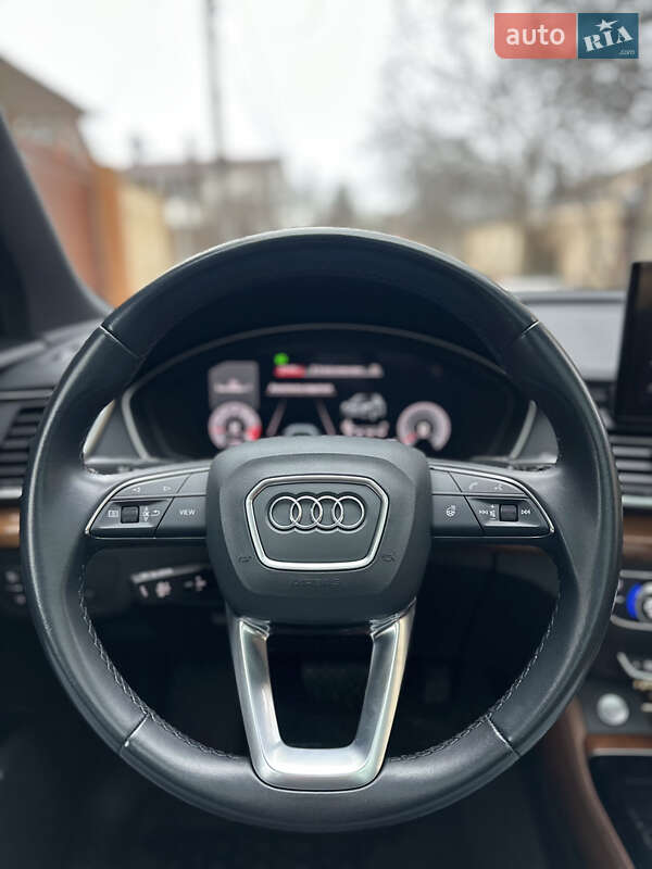 Позашляховик / Кросовер Audi Q5 2021 в Одесі