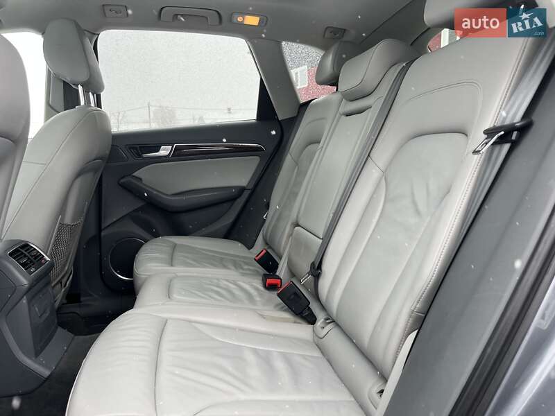 Внедорожник / Кроссовер Audi Q5 2015 в Дубно