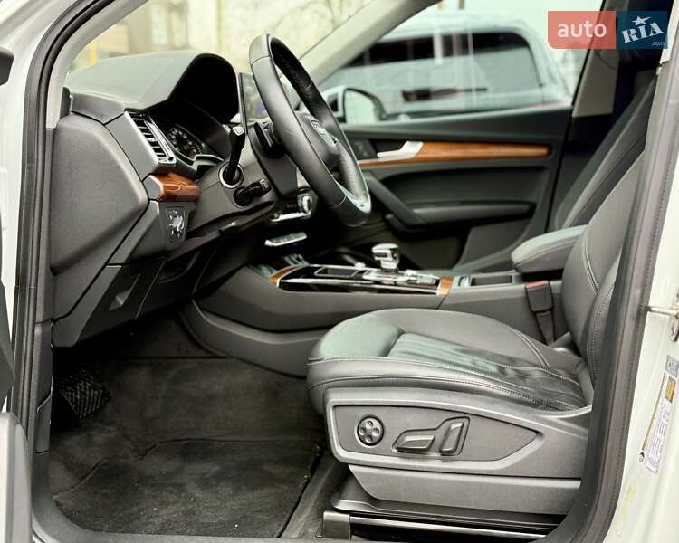 Позашляховик / Кросовер Audi Q5 2021 в Києві фото 15 Позашляховик / Кросовер Audi Q5 2021 в Києві