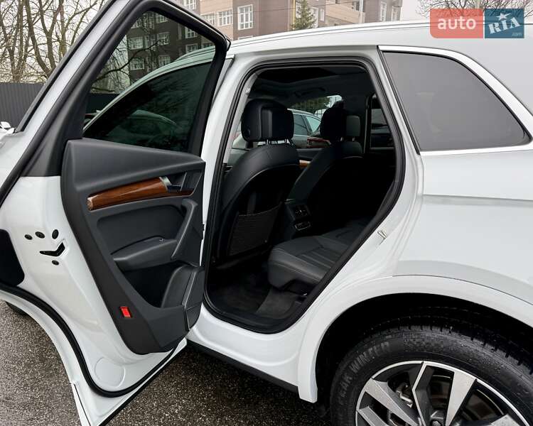 Позашляховик / Кросовер Audi Q5 2021 в Києві фото 17 Позашляховик / Кросовер Audi Q5 2021 в Києві