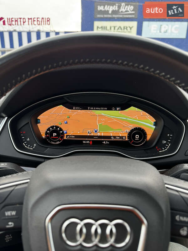 Позашляховик / Кросовер Audi Q5 2018 в Ужгороді