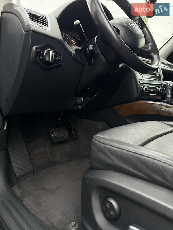 Позашляховик / Кросовер Audi Q5 2013 в Луцьку