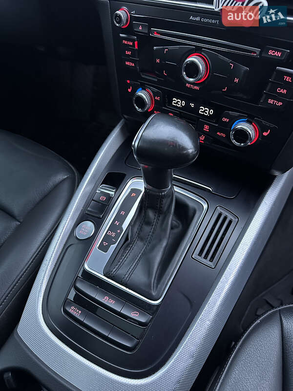 Внедорожник / Кроссовер Audi Q5 2015 в Ужгороде