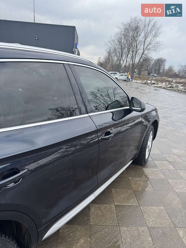 Позашляховик / Кросовер Audi Q5 2018 в Самборі