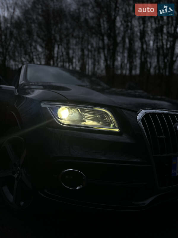 Позашляховик / Кросовер Audi Q5 2016 в Ужгороді