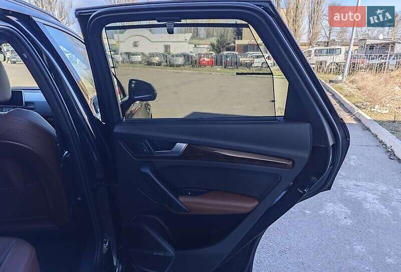 Позашляховик / Кросовер Audi Q5 2019 в Вінниці