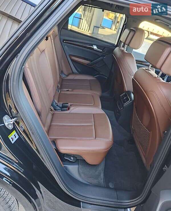 Позашляховик / Кросовер Audi Q5 2019 в Вінниці