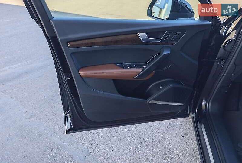 Позашляховик / Кросовер Audi Q5 2019 в Вінниці