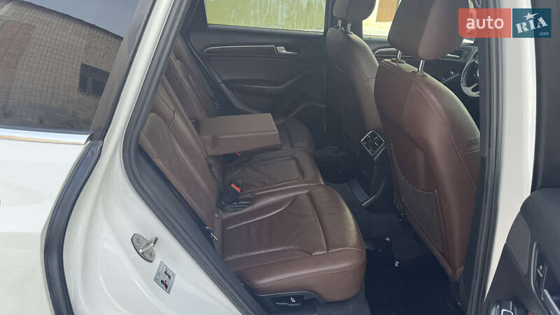 Внедорожник / Кроссовер Audi Q5 2015 в Дубно