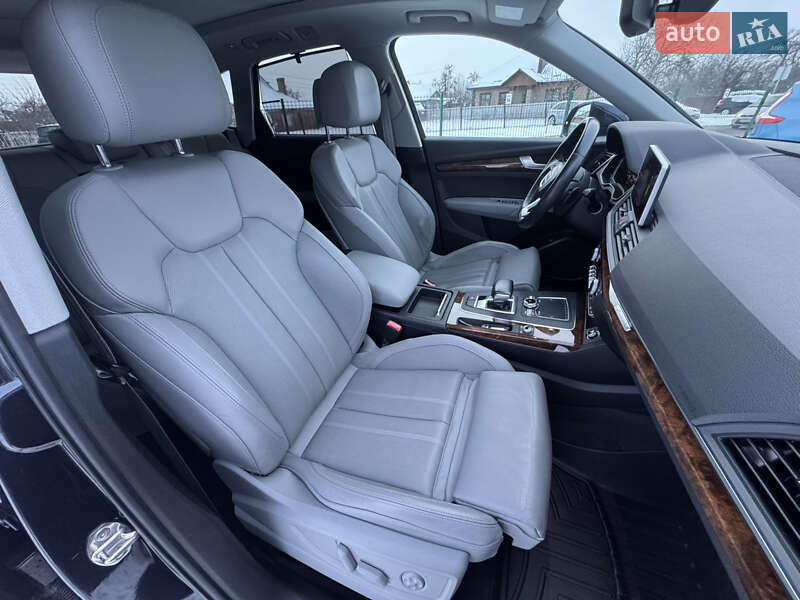 Позашляховик / Кросовер Audi Q5 2017 в Луцьку фото 27 Позашляховик / Кросовер Audi Q5 2017 в Луцьку