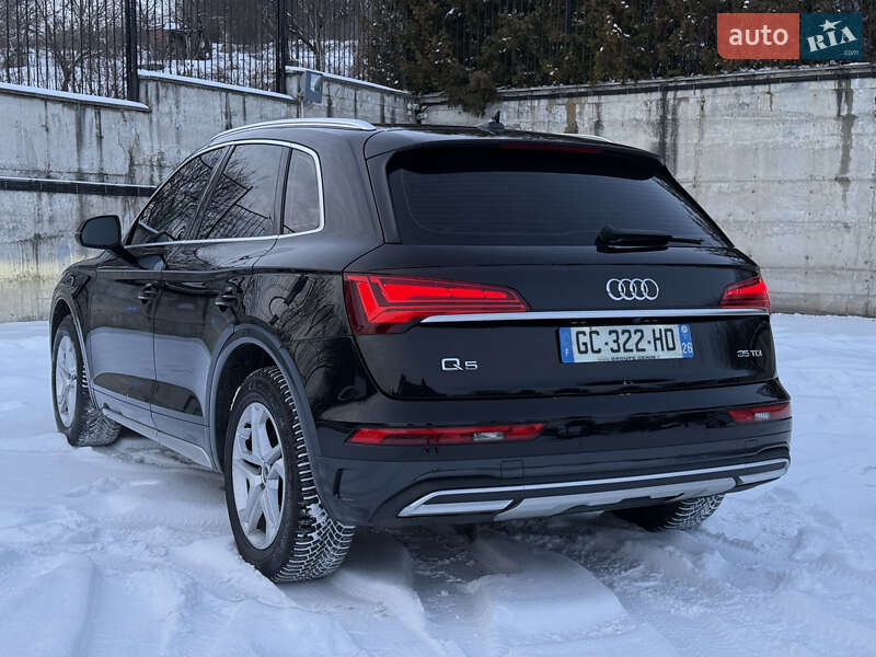 Позашляховик / Кросовер Audi Q5 2022 в Рівному