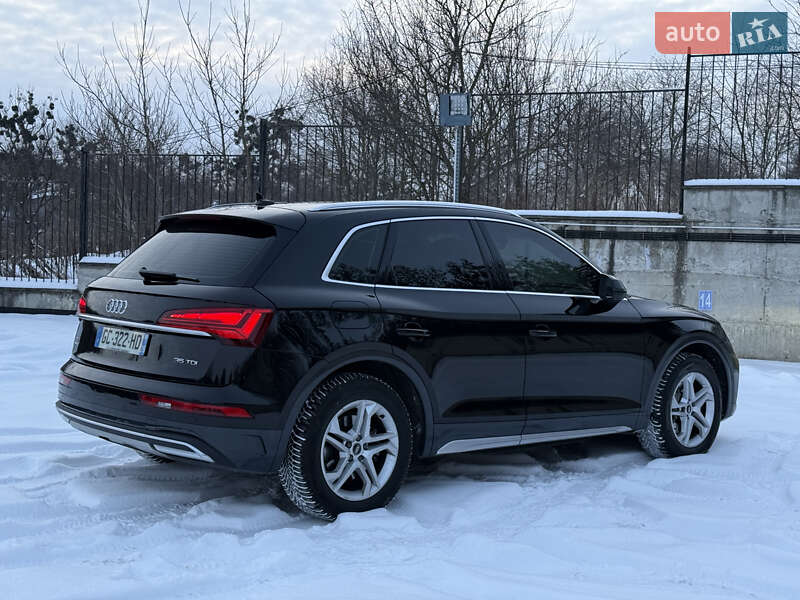 Позашляховик / Кросовер Audi Q5 2022 в Рівному