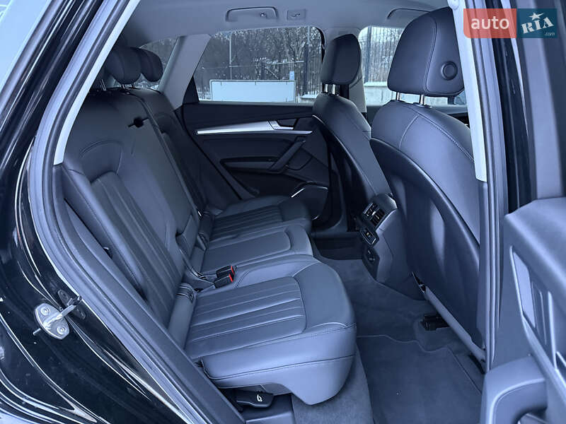 Позашляховик / Кросовер Audi Q5 2022 в Рівному