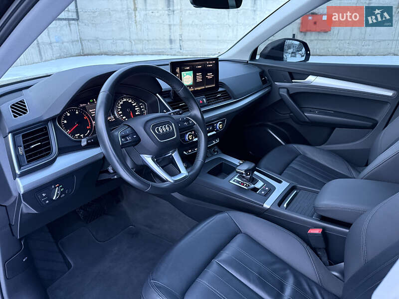 Позашляховик / Кросовер Audi Q5 2022 в Рівному