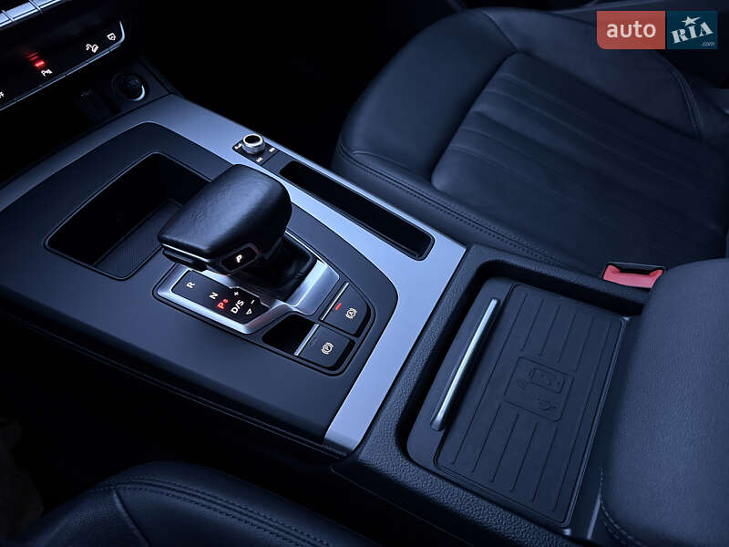 Позашляховик / Кросовер Audi Q5 2022 в Рівному