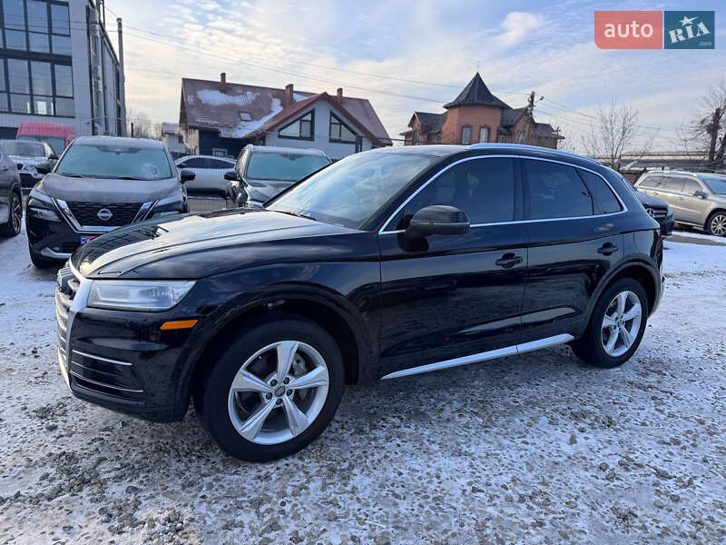 Позашляховик / Кросовер Audi Q5 2020 в Івано-Франківську
