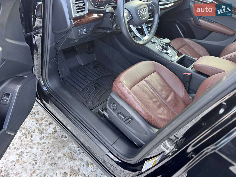 Позашляховик / Кросовер Audi Q5 2020 в Івано-Франківську