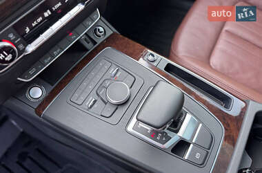 Внедорожник / Кроссовер Audi Q5 2020 в Ивано-Франковске
