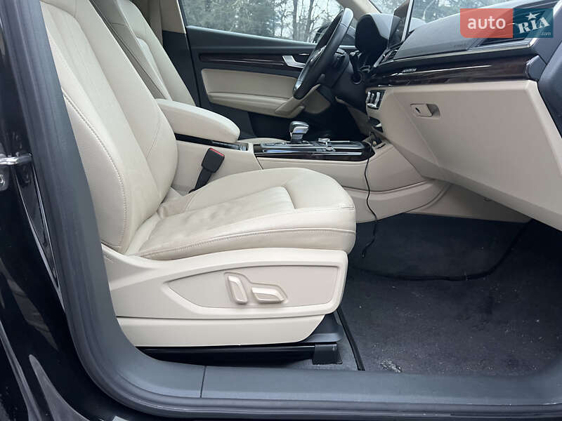 Позашляховик / Кросовер Audi Q5 2019 в Львові