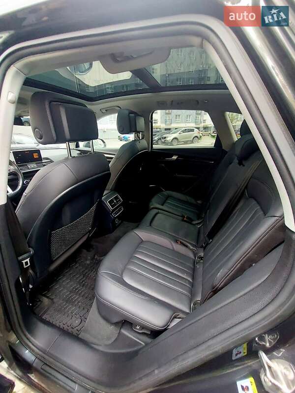 Внедорожник / Кроссовер Audi Q5 2018 в Ивано-Франковске