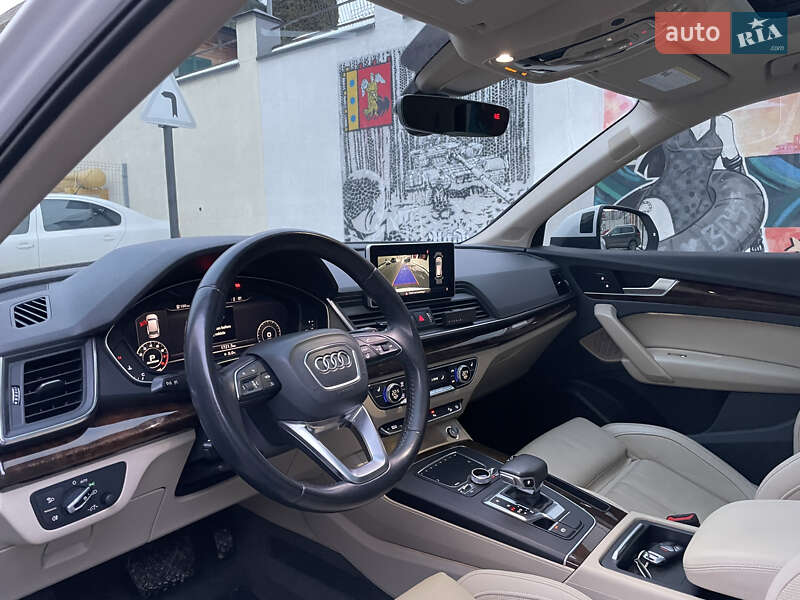 Позашляховик / Кросовер Audi Q5 2018 в Львові