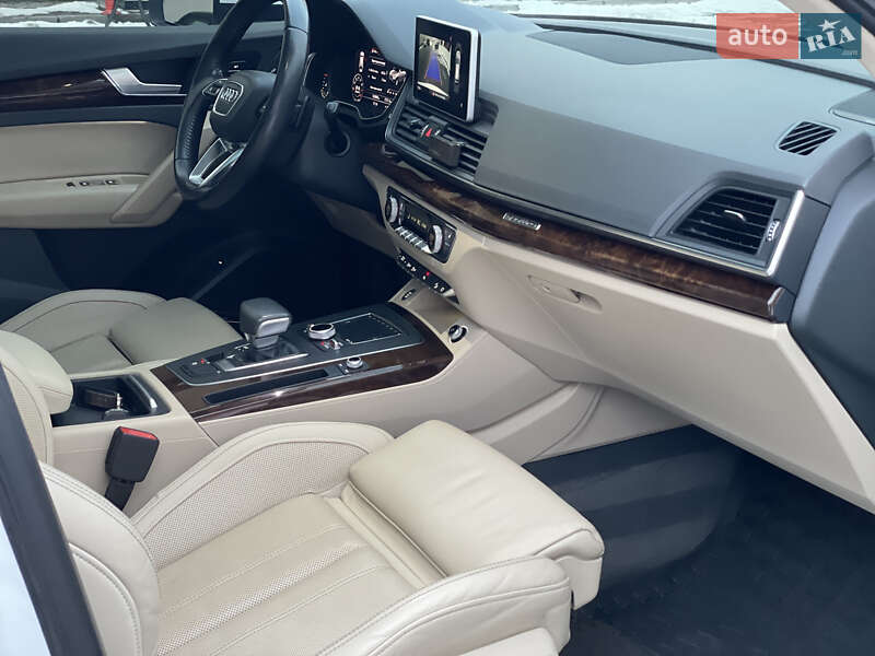 Позашляховик / Кросовер Audi Q5 2018 в Львові