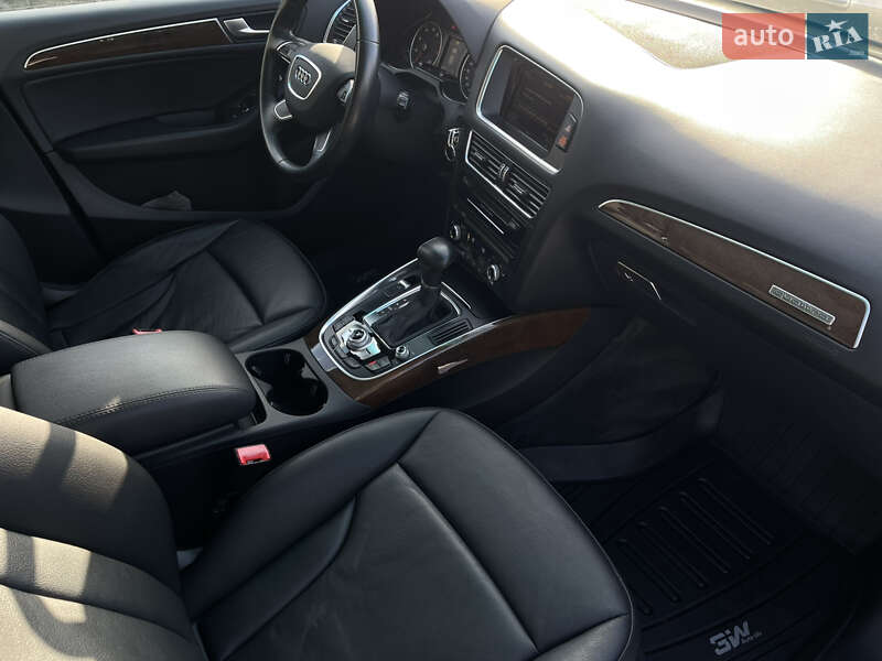 Внедорожник / Кроссовер Audi Q5 2016 в Каменском