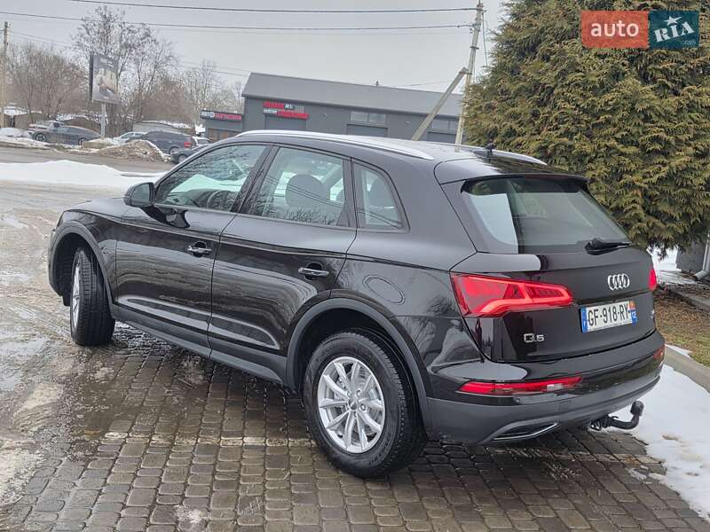 Позашляховик / Кросовер Audi Q5 2018 в Івано-Франківську