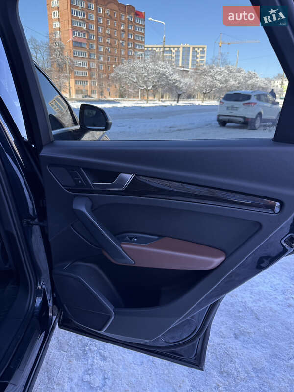 Внедорожник / Кроссовер Audi Q5 2018 в Полтаве