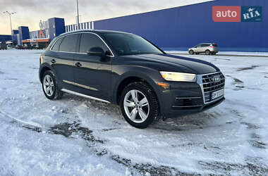 Внедорожник / Кроссовер Audi Q5 2018 в Сумах