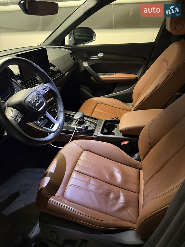 Внедорожник / Кроссовер Audi Q5 2023 в Киеве