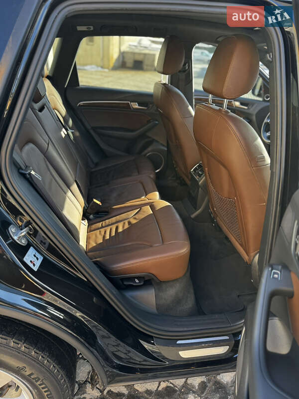 Позашляховик / Кросовер Audi Q5 2015 в Луцьку