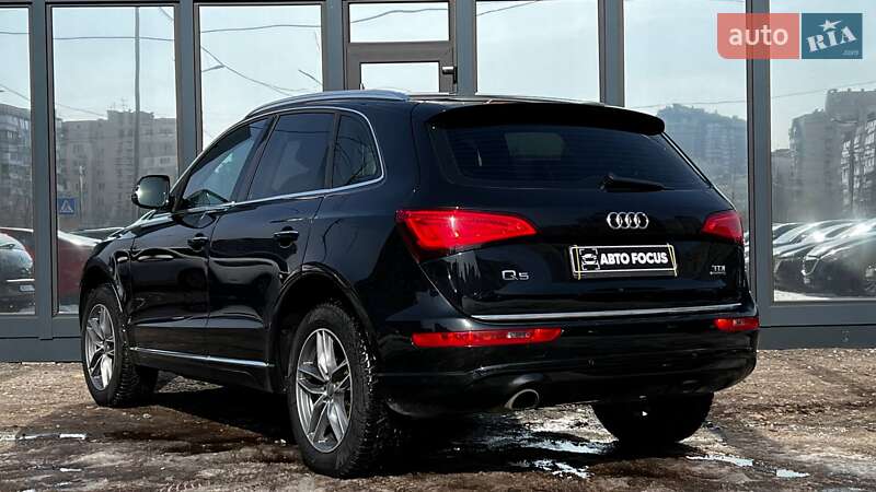 Позашляховик / Кросовер Audi Q5 2016 в Києві