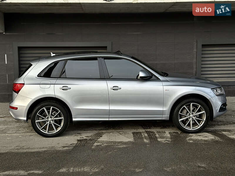 Позашляховик / Кросовер Audi Q5 2016 в Києві
