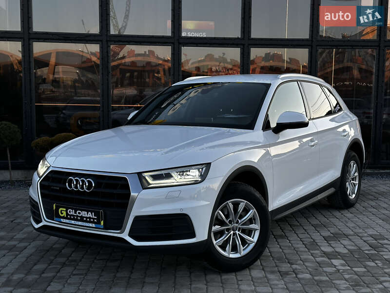 Позашляховик / Кросовер Audi Q5 2017 в Львові