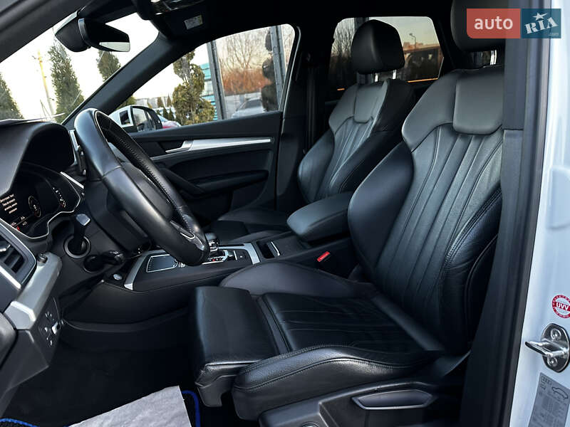 Позашляховик / Кросовер Audi Q5 2017 в Львові