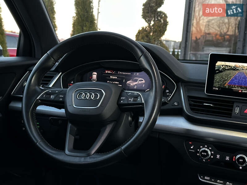 Позашляховик / Кросовер Audi Q5 2017 в Львові