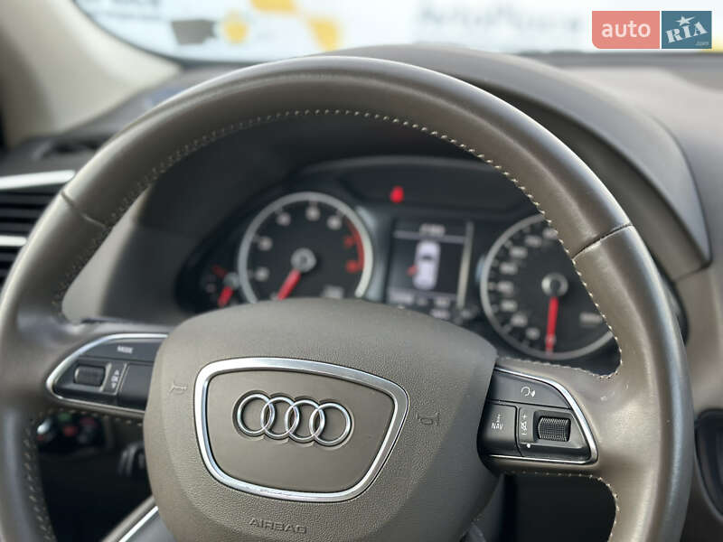 Позашляховик / Кросовер Audi Q5 2015 в Луцьку