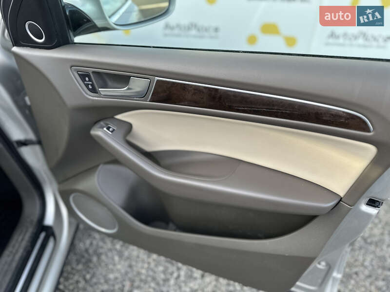 Позашляховик / Кросовер Audi Q5 2015 в Луцьку