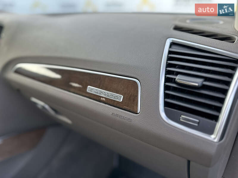 Позашляховик / Кросовер Audi Q5 2015 в Луцьку