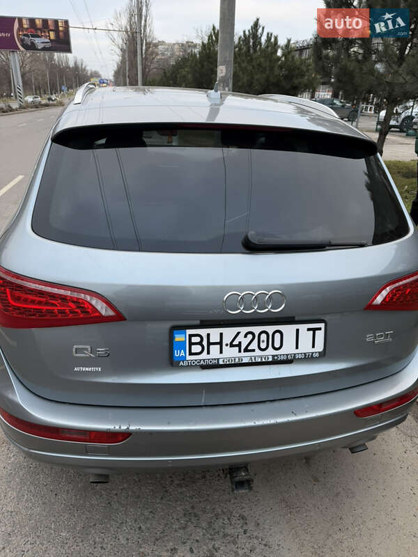 Внедорожник / Кроссовер Audi Q5 2010 в Одессе