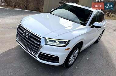 Внедорожник / Кроссовер Audi Q5 2020 в Луцке