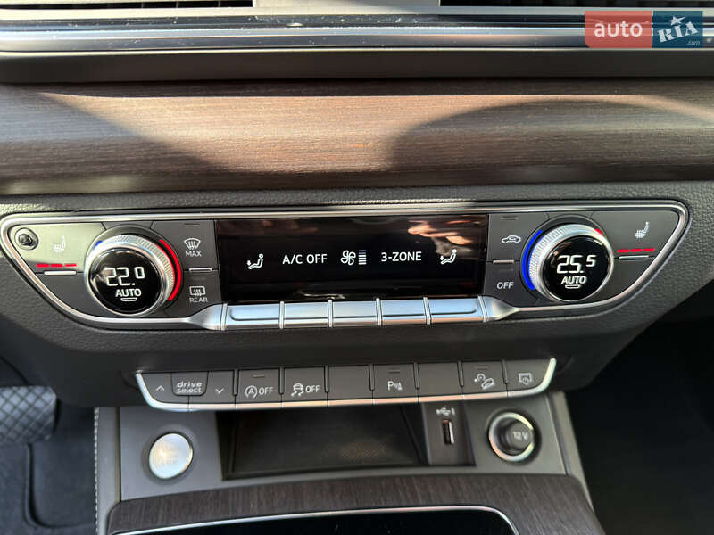 Внедорожник / Кроссовер Audi Q5 2020 в Стрые