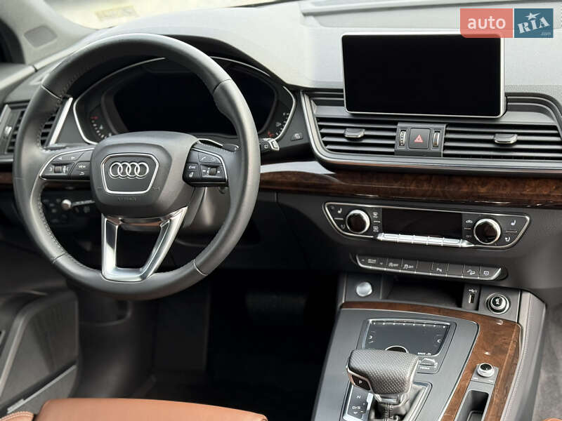 Позашляховик / Кросовер Audi Q5 2018 в Чернівцях